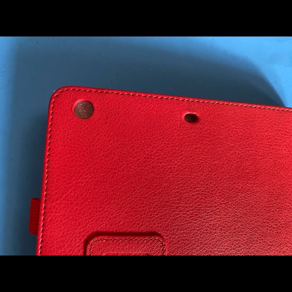 NWT Red tablet case - Picture 3 of 7